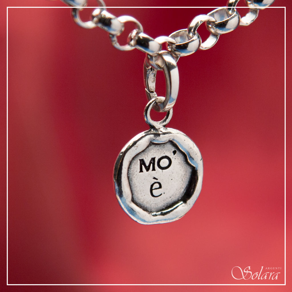 MO E'  - Regalami un Suono