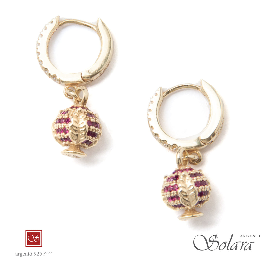 Coppia orecchini dorati - micro -  con cerchi piccoli e cubic zirconia - rossi